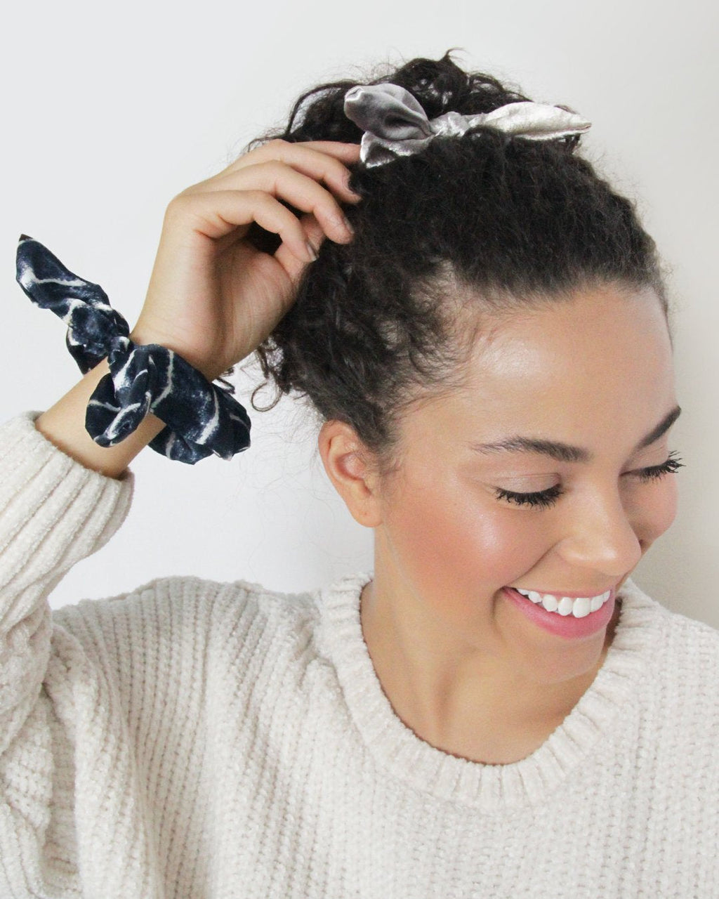 Bow Scrunchies - 2 Pk